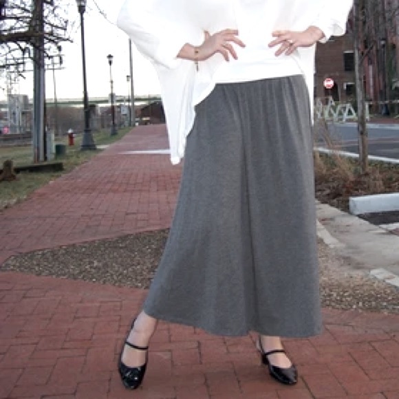 Classic Maxi Skirt - Picture 3 of 3